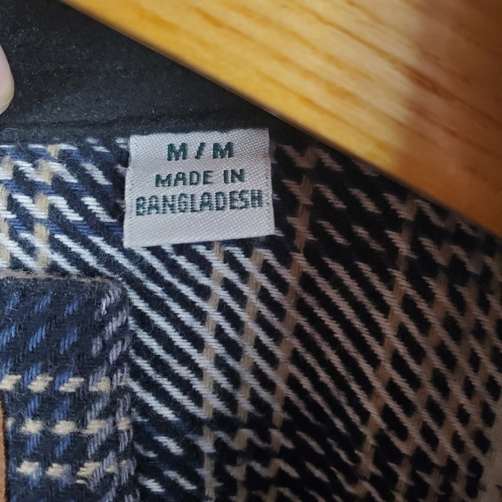 Orvis Men's Black and White Plaid Flannel Shacket. MED.  0158 - Picture 4 of 11